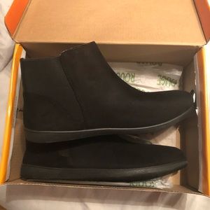 NOWT Black booties
